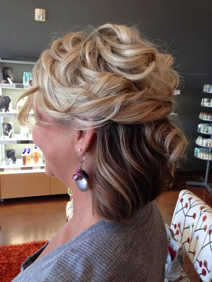 Прически для торжества 50 лет женщине Mother-of-the-bride hairstyle. Mother of the groom hairstyles, Mother of the bri