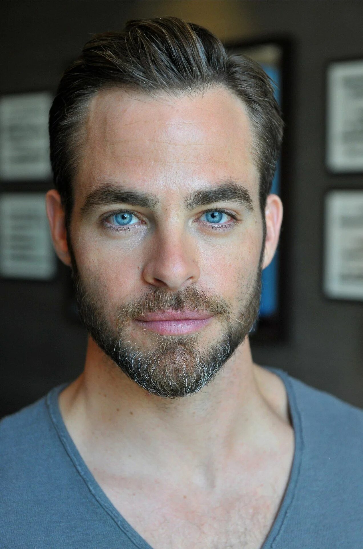 Прически для высокого лба мужские Chris Pine Mens hairstyles, Hair and beard styles, Haircuts for men