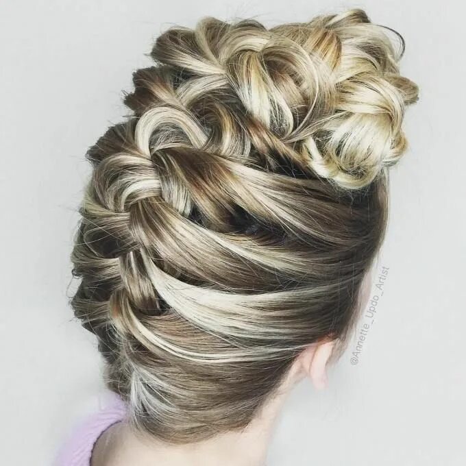 Прически для взрослых 20 Cute Upside-Down French Braid Ideas Upside down french braid, Upside down bra