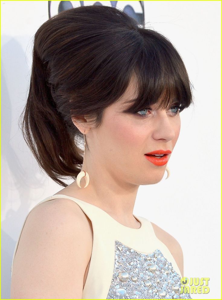 Прически для женщин с челкой Zooey Deschanel - Billboard Awards 2012 zooey deschanel billboard awards 2012 02