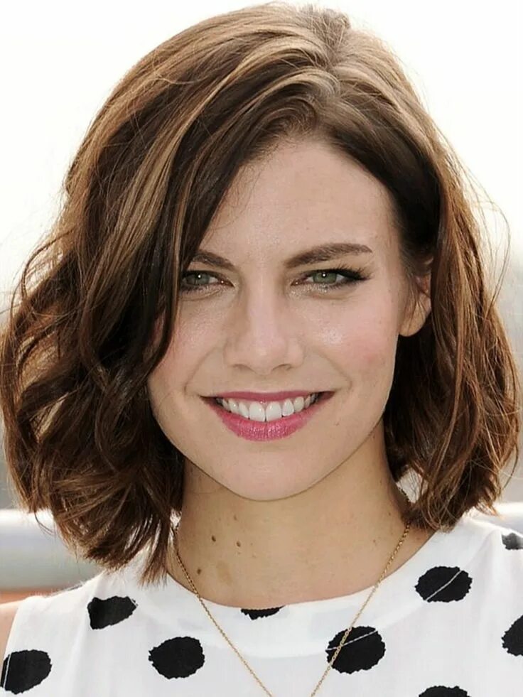 Прически до плеч 2024 Lauren Cohan Lauren cohan, Light brown hair, Lauren