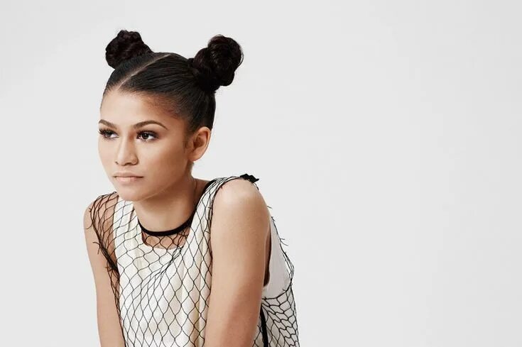 Прически две Here's Your First Look at Zendaya's Fashion Line HYPEBAE Zendaya style, Zendaya 