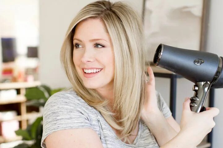 Прически феном на короткие волосы The blow dry mistakes you may be making (and how to fix them) - The Small Things