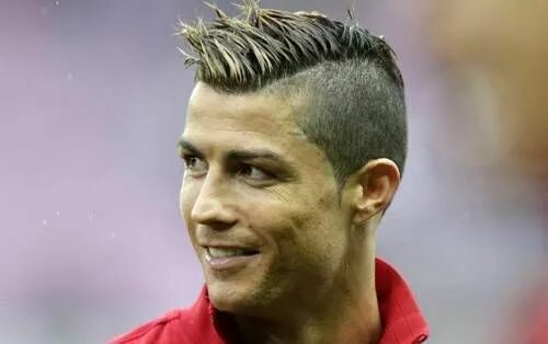 Прически футболистов 2024 модные moicano-masculino-11 Cristiano ronaldo hairstyle, Cristiano ronaldo haircut, Ron