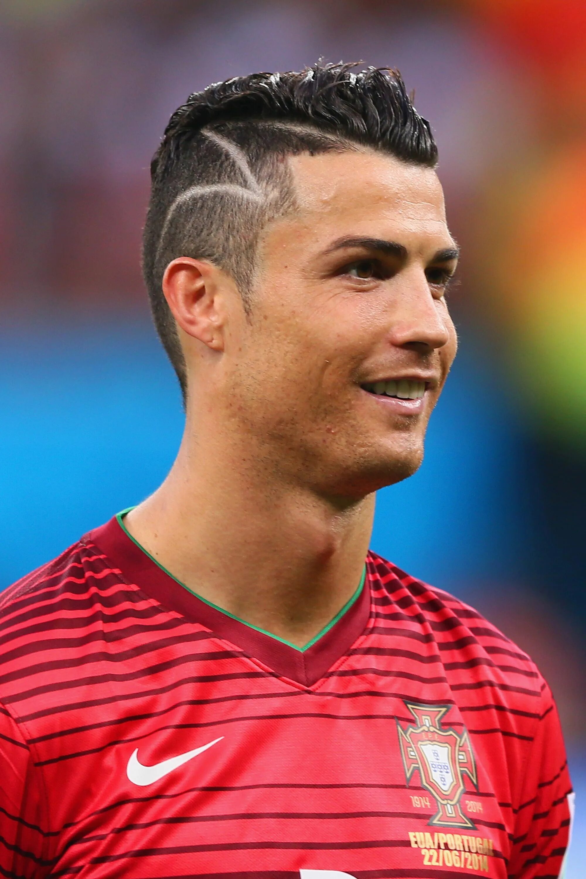 Прически футболистов для мальчиков 9 лет Cristiano Ronaldo Футбольные прически, Прическа мужчины, Роналду