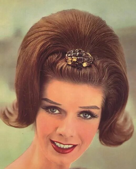 Прически годов фото женские Eyebrows that can cut you Vintage hairstyles, 1960 hairstyles, Retro hairstyles