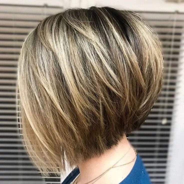 Прически градуированное каре фото 60 Layered Bob Styles: Modern Haircuts with Layers for Any Occasion Stacked bob 