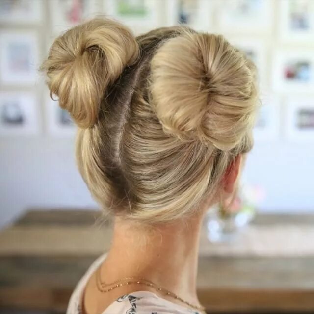 Прически гульки фото Here are 3 different options on how to do Double Buns/Space Buns, which I am cur