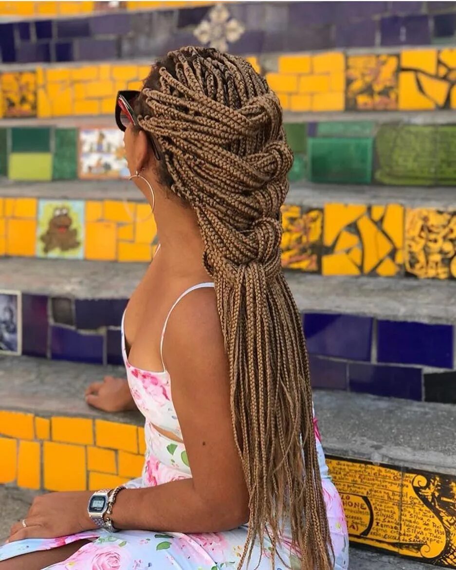 Прически из афрокосичек на длинные волосы 4,243 curtidas, 45 comentários - Box Braids Brasil Oficial (@boxbraidsbrasilofic