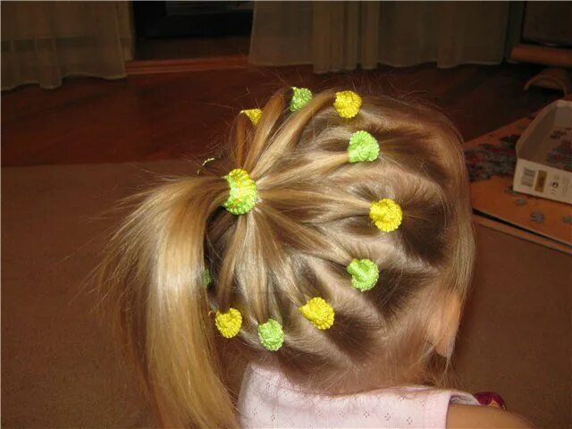 Прически из хвостиков для девочек Easy little girl hairstyles, Hair styles, Girls hairstyles easy