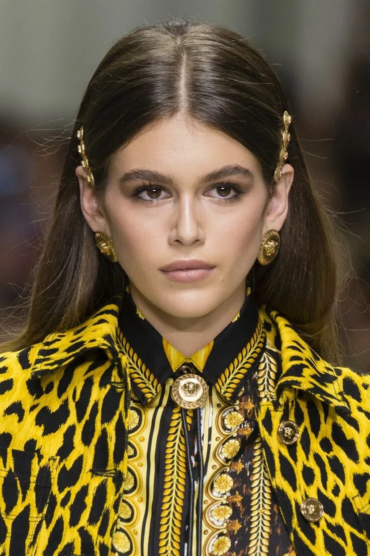 Прически какой мода волос The Best Hair Trends From Paris Fashion Week Hair trends, Cool hairstyles, Hair 