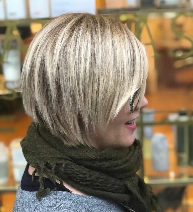 Прически каре с макушкой Speakeasy Salon on Instagram: "Cut & color by Steph #shorthair #blondehair #blon