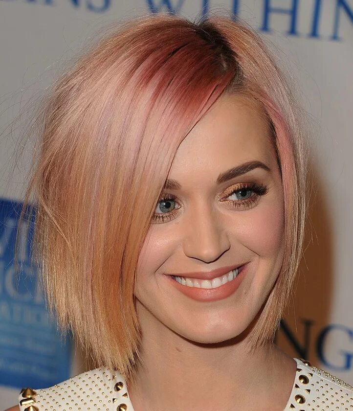 Прически каре цвет волос Katy Perry Blonde Katy perry hair, Celebrity short hair, Short bob hairstyles