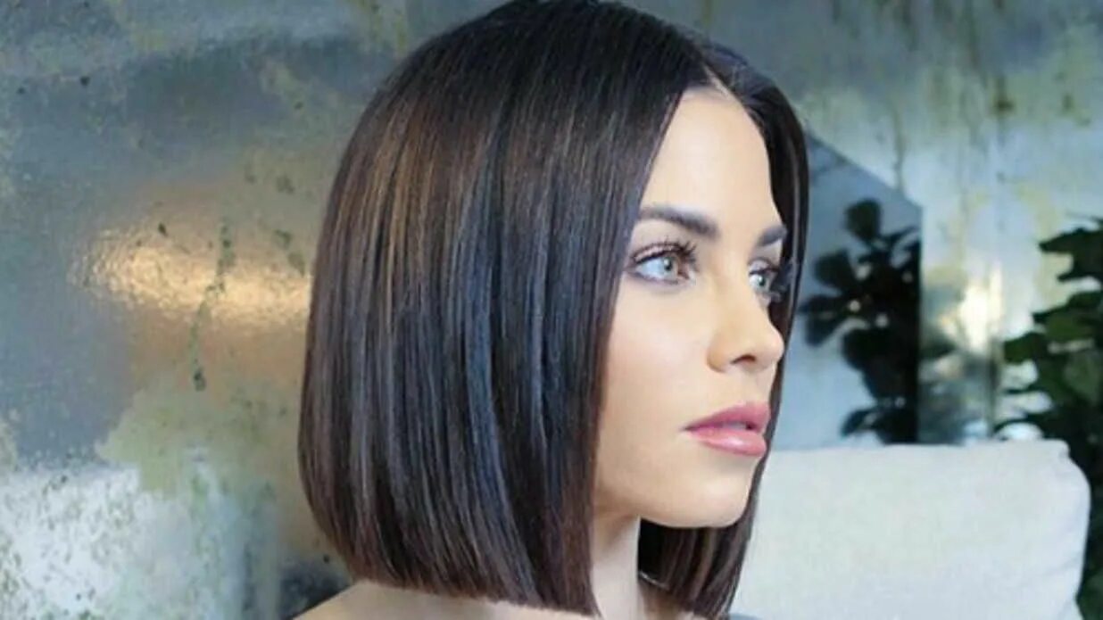 Прически каре волосы фото 50 Stunning Short Hairstyles To Try At Your Next Appointment Short straight hair