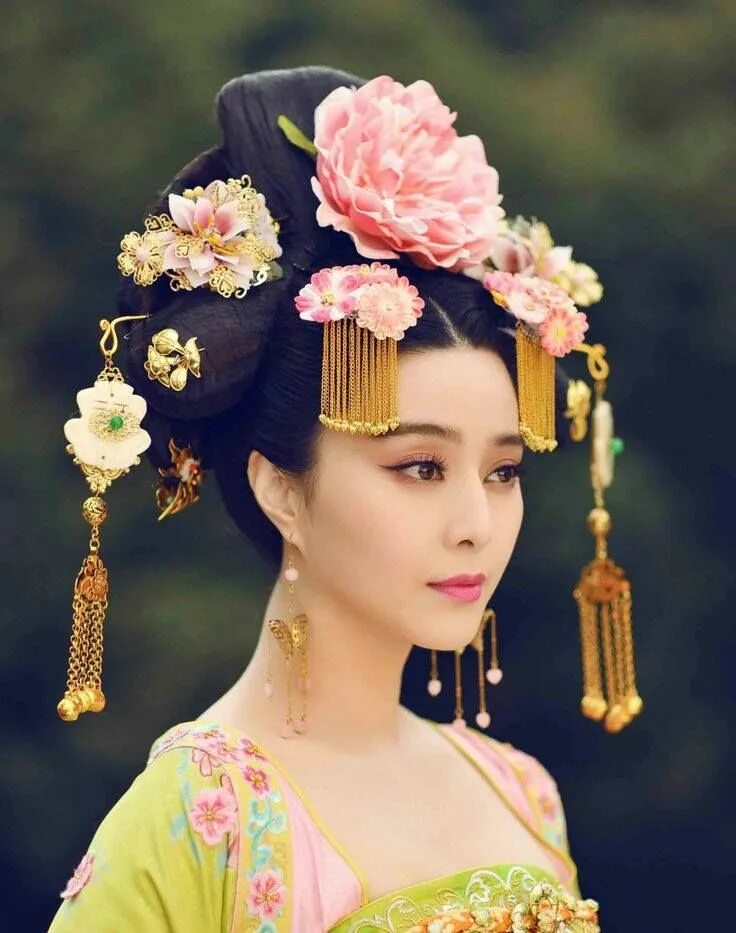 Прически китая Pin by Rose on Women The empress of china, Empress of china, Asian beauty