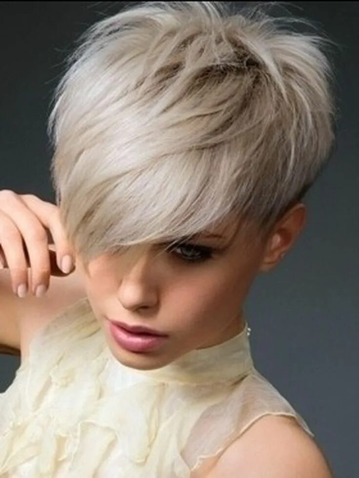 Прически короткие с удлиненной челкой 1456 best Hairstyles images on Pinterest Hairstyles ... Frisuren, Kurze pixie ha