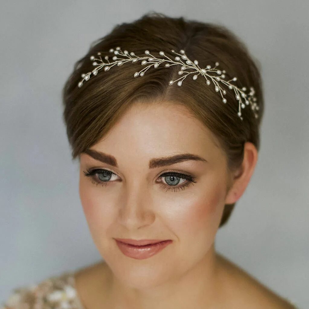 Прически короткие с украшениями Wedding Tiara Hair Vine Rosie By Debbie Carlisle Short hair bride, Wedding tiara