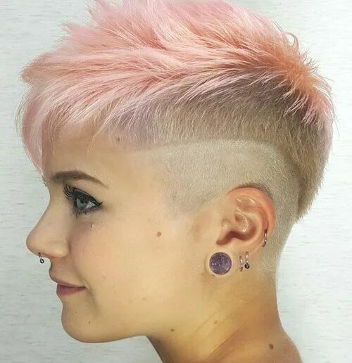 Прически короткие сбрито 70 Best Short Pixie Cuts and Pixie Cut Hairstyles for 2024 Short shaved hairstyl