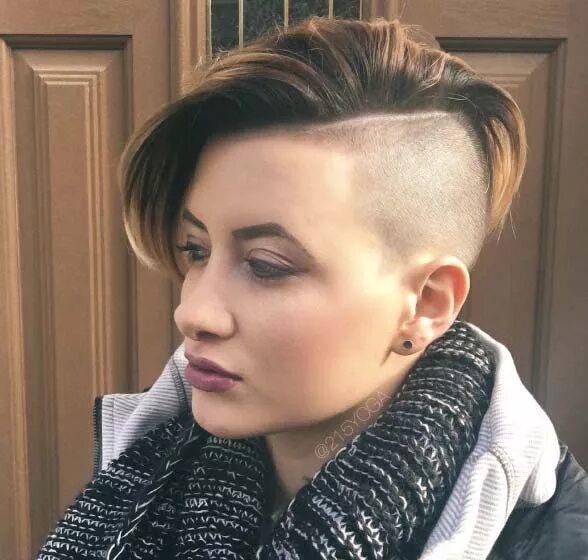 Прически короткие сбрито Pin on hair2018 Half shaved hair, Half shaved head hairstyle, Shaved side hairst