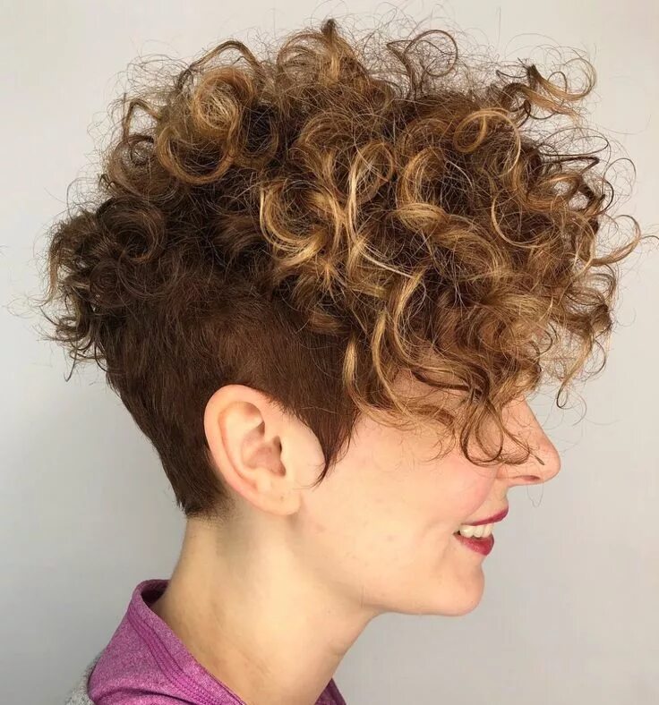 Прически короткие женские кудрявые 60 Gorgeous Long Pixie Hairstyles Long pixie hairstyles, Curly hair styles, Curl