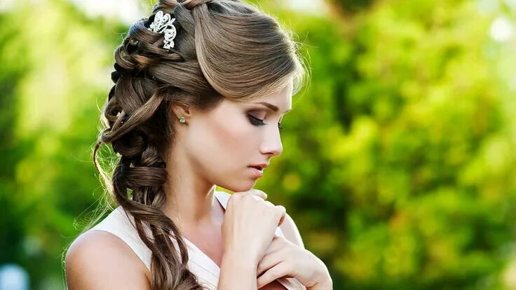 Прически красивые короткие видео The Ultimate Guide To Side Swept Wedding Hair Simple wedding hairstyles, Hair st