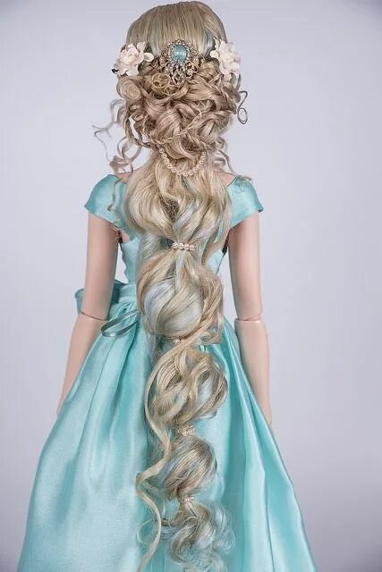 Прически куклам на длинные волосы READY WIG! Diamond in the sky Long hair styles, Hair styles, Braided hairstyles