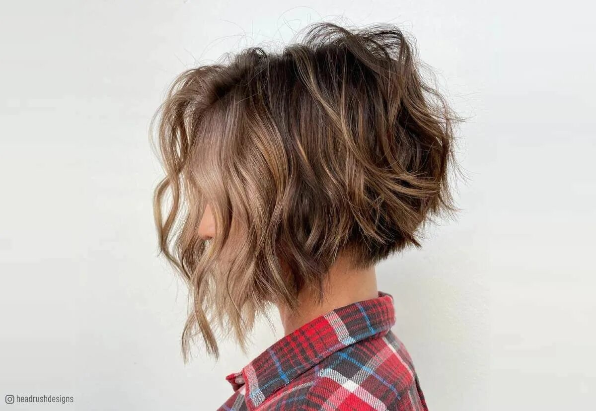 Прически лета 2020 51 Messy Bob Haircut Ideas for the Ultimate Boho Vibe Short wavy haircuts, Messy