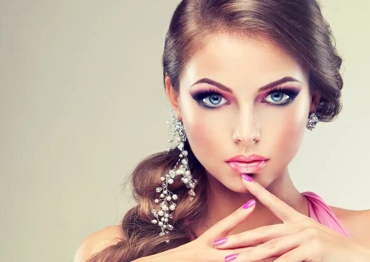 Прически макияж фото Pin på Makeup&HairStyle