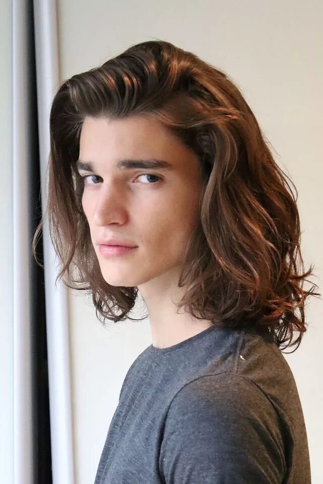 Прически мальчика длинные волосы 14 лет 25+ Long Hair Hairstyles + Haircuts For Men Boys long hairstyles, Long brown hai