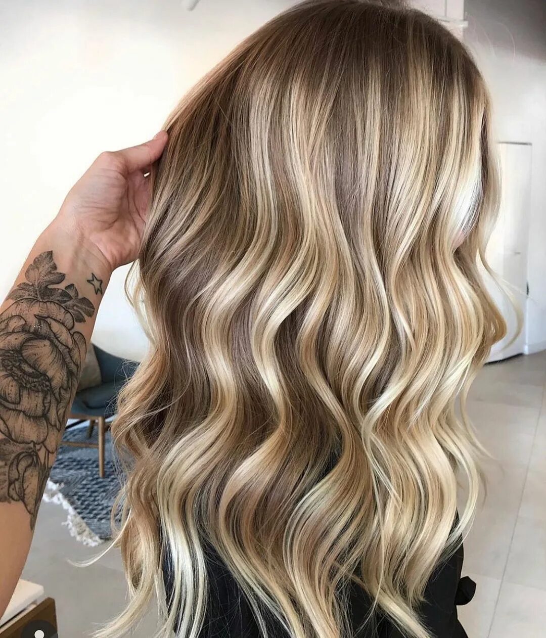 Прически мелирование 2024 Ribbon Blond Is the Prettiest New Hair Highlighting Technique