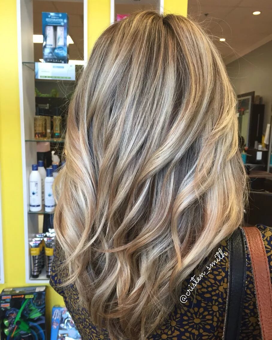 Прически мелирование фото Dimensional pearly blonde #balayage #hair #hairstylist #waves #blonde Balayage h