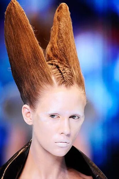 Прически мира фото Wild Crazy Hair Styles for Halloween Crazy hair, Runway hair, Unique hairstyles