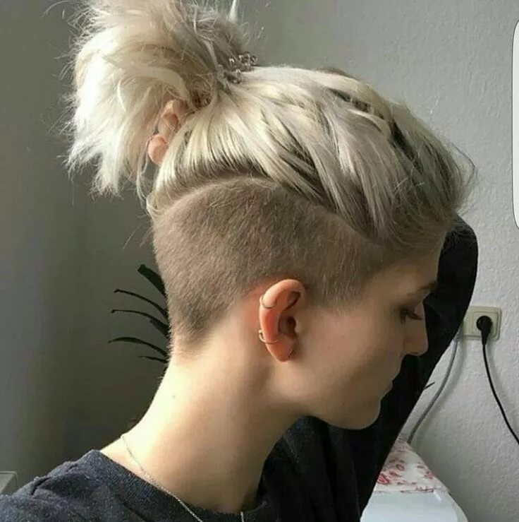 Прически молодежи женские 4,227 Likes, 42 Comments - Short Hairstyles Pixie Cut (@nothingbutpixies) on Ins