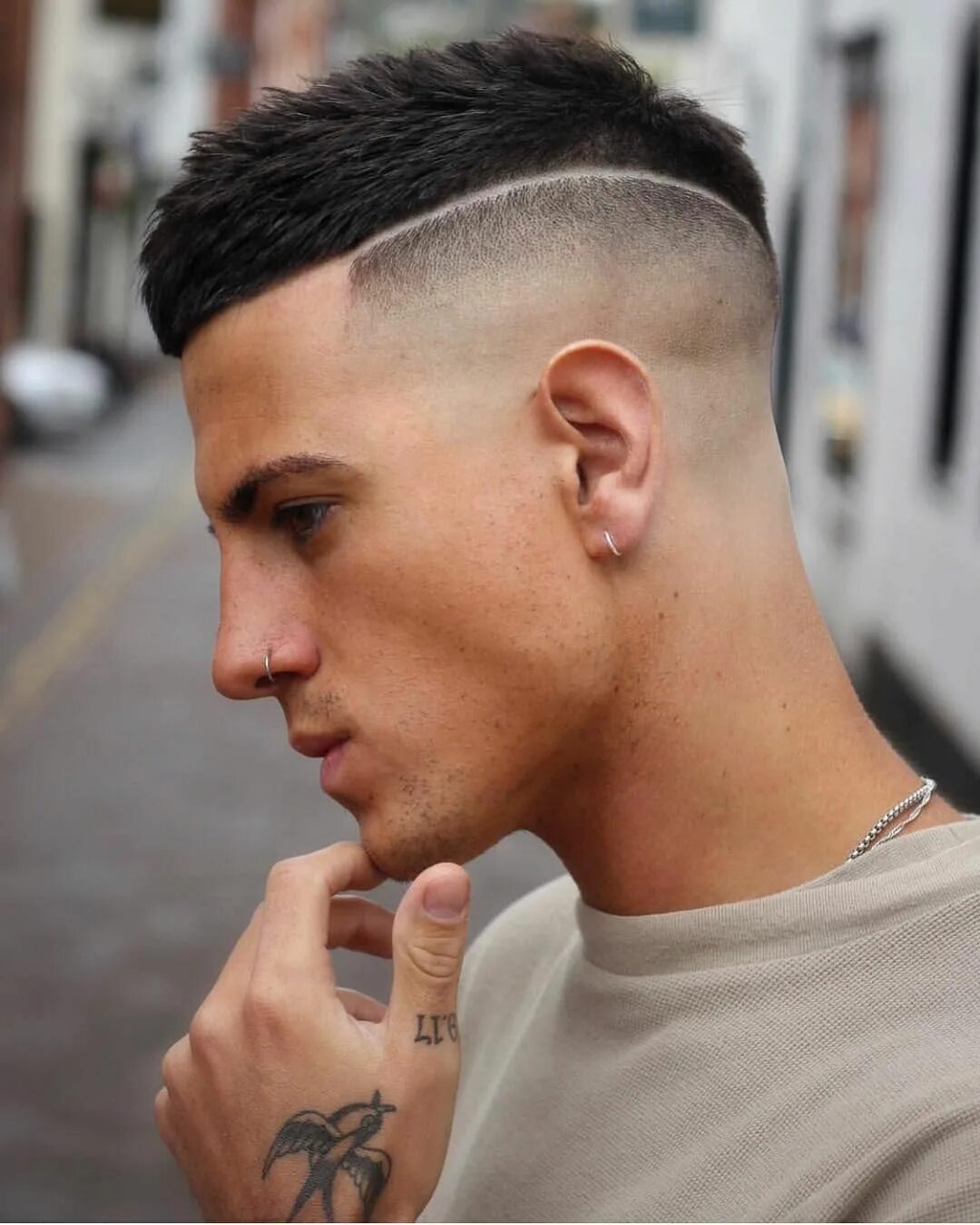 Прически мужские короткие модные для мужчины 12 Crew Cut Hair Ideas For Cool Men #hair #haircut #hairstyle #menshair #mens Ha