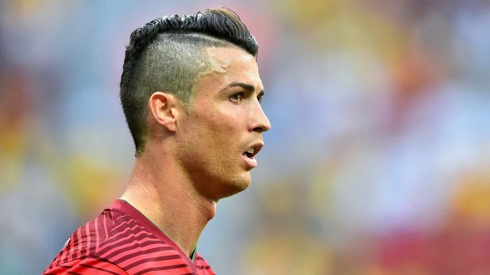 Прически мужские роналду Get Your Cristiano Ronaldo Hairstyle (45) ronaldo hair style images - Hair Style