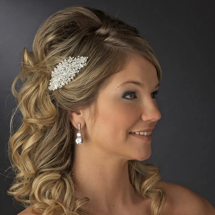 Прически на 40 лет на свадьбу i love the volume Wedding hair flowers, Vintage wedding hair, Silver bridal hair