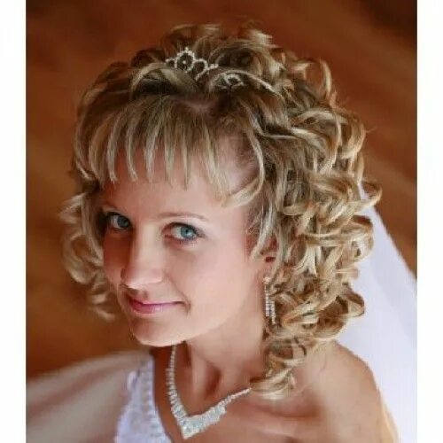 Прически на 45 лет на средние Pin by Diane Finnerty on Acconciature Short wedding hair, Wedding hairstyles for