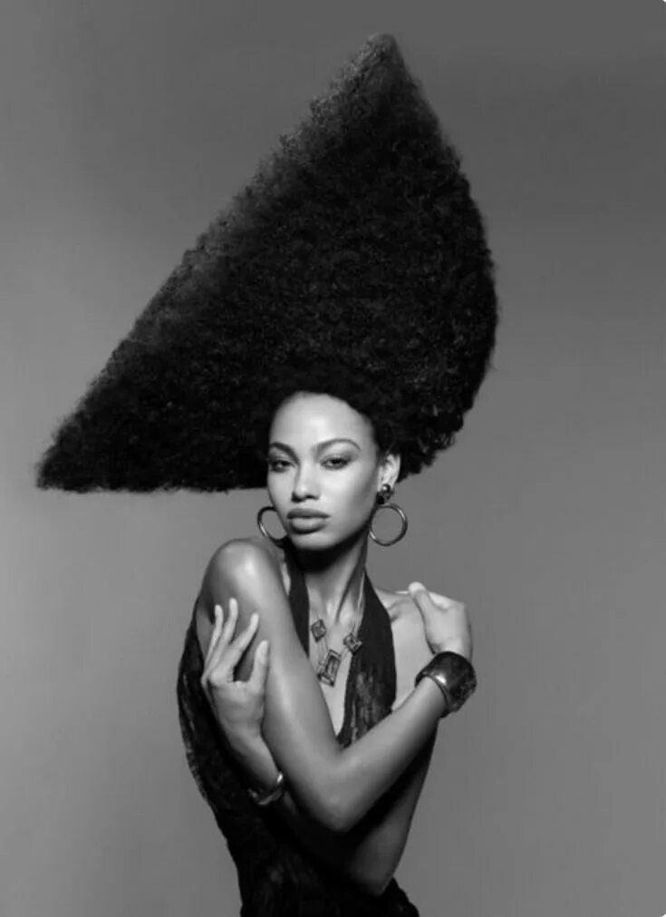 Прически на афро волосы Pin by carmen laura on She's Always In My Hair Afro hairstyles, Artistic hair, B