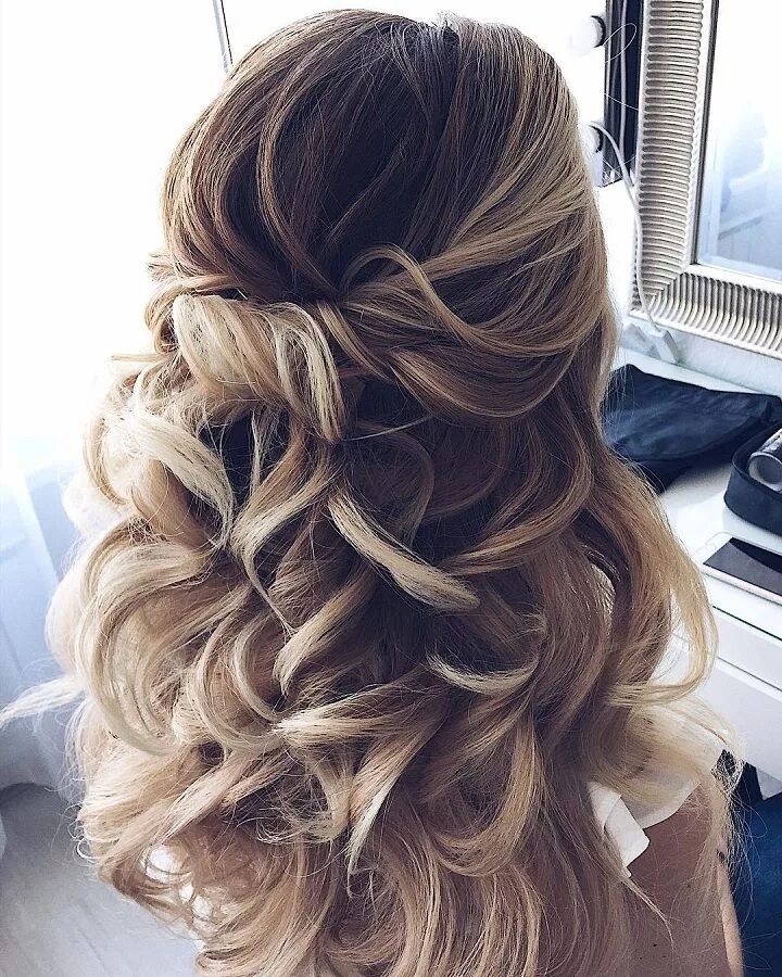 Прически на длинные на новый Pretty Half up half down curl hairstyles - partial updo wedding hairstyle #weddi