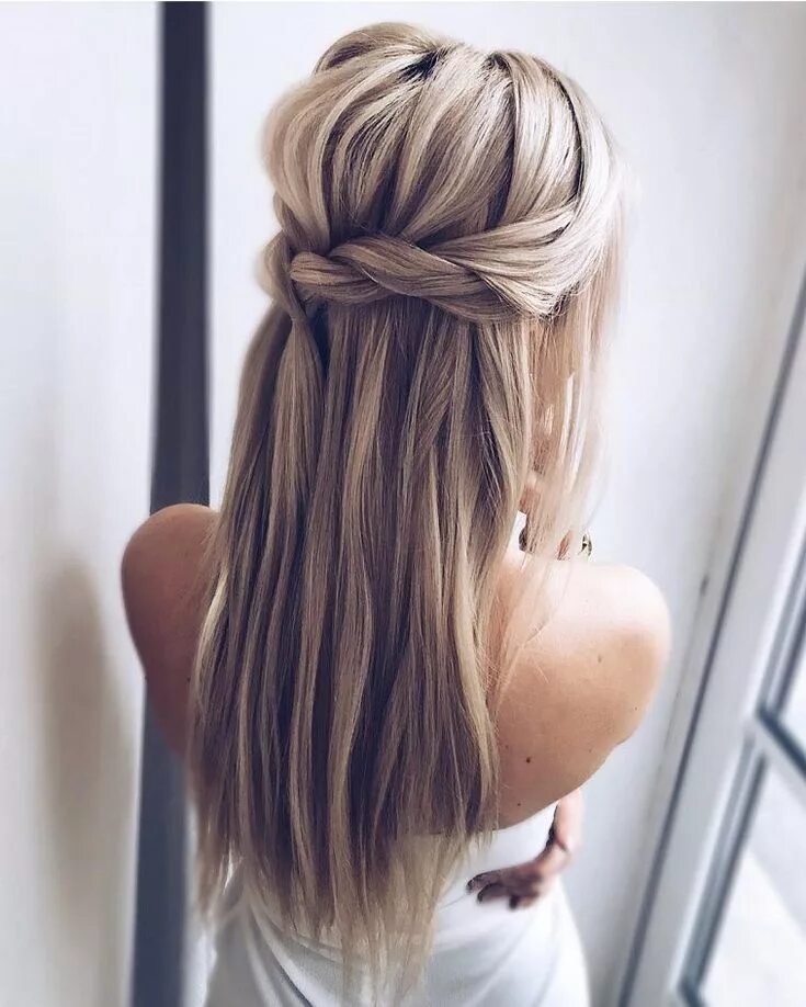 Прически на длинные распущенные прямые волосы Gorgeous Ways To Wear Your Hair Down For Your Wedding Long straight hair, Weddin