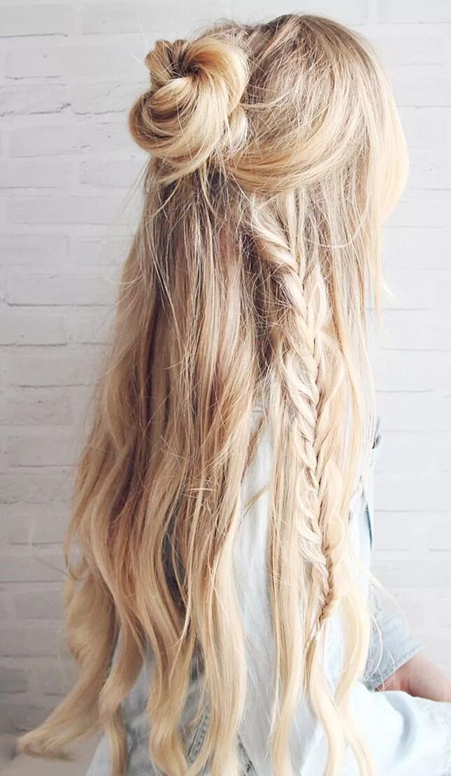 Прически на длинные светлые волосы This Summer’s Must-Try Messy Buns, According to Pinterest Braids for long hair, 