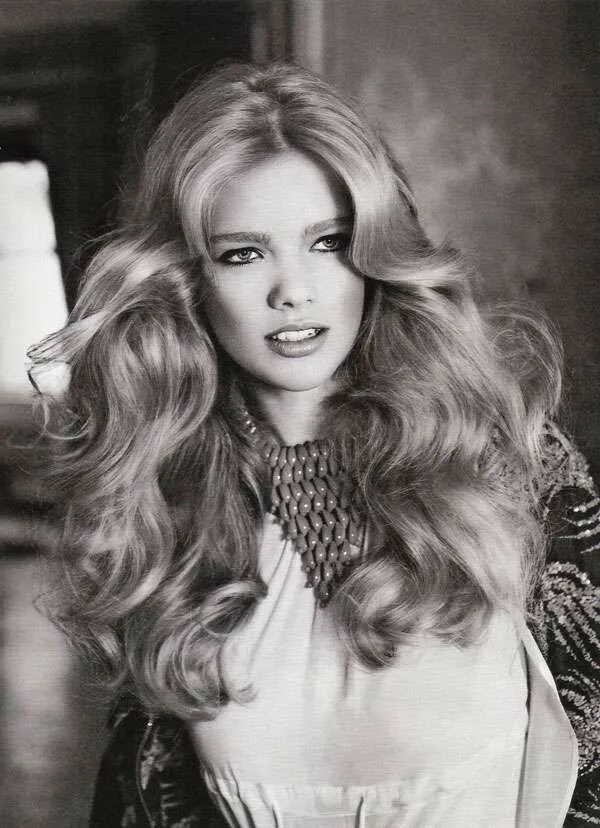 Прически на длинные волосы 70 лет Retro 70s Editorials Hair styles, Disco hair, 70s hair