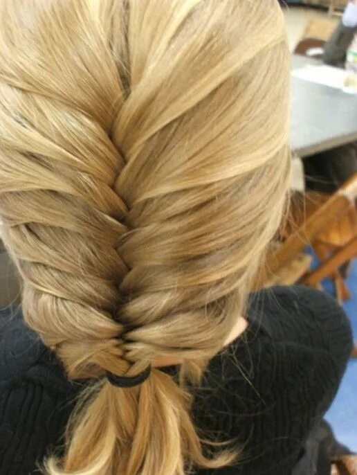 Прически на длинные волосы рыбий Herringbone Braid - Romantic Braid - Pretty Designs Pretty hairstyles, Hair, Lon