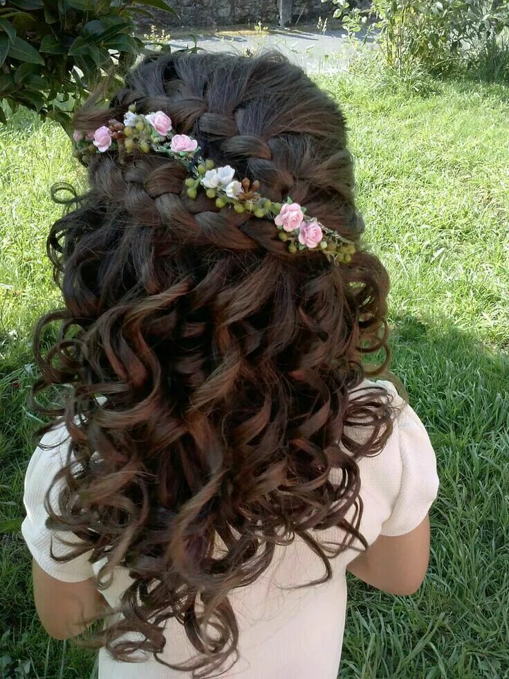 Прически на длинные волосы выпускной сад Pin by Claire Rose on Hair and Make-Up Flower girl hairstyles updo, Hair styles,