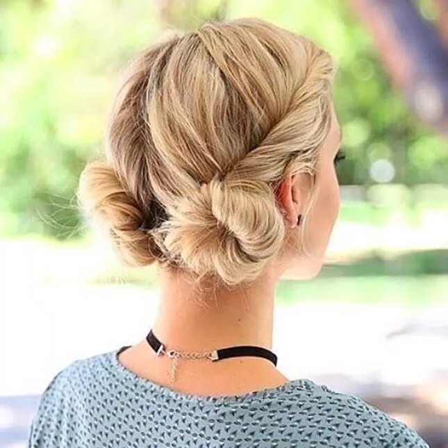 Прически на каждый день фото How to Style Macaron Buns Like a French Girl Long hair styles, Hair styles, Cute