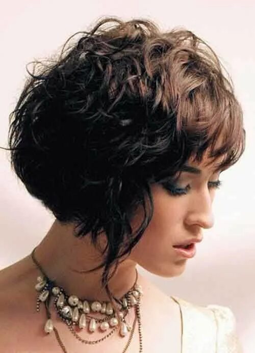 Прически на короткие густые волосы 15 Bob Haircuts For Thick Wavy Hair Bob-Hairstyle.Com Haircuts for wavy hair, Sh