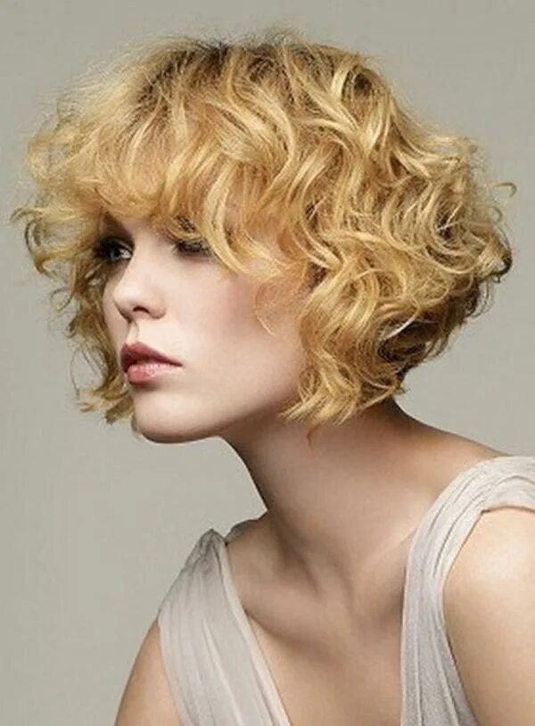 Прически на короткие пушистые волосы Elegant Short Wavy Bob Capless Synthetic Wig 10-Inches Short curly haircuts, Cur