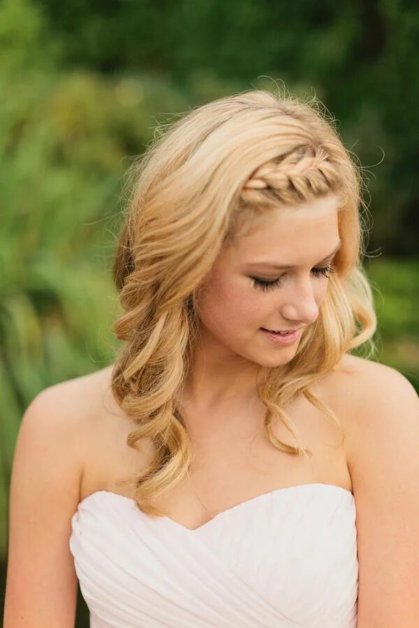 Прически на короткие распущенные Romantic Pink And Peach Wedding At DeLille Cellars Wedding hairstyles, Medium ha