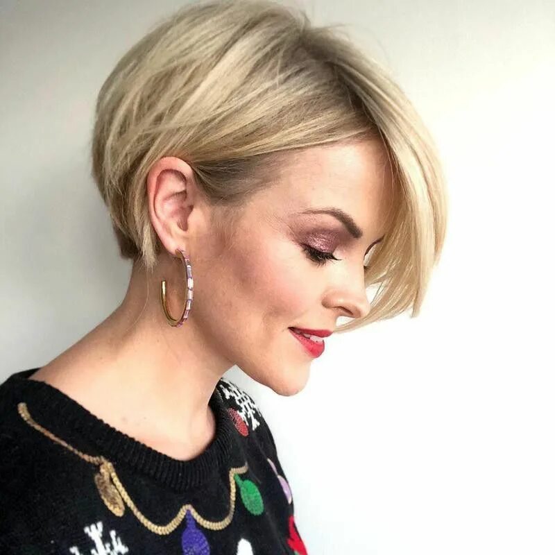 Прически на короткие волосы 2024 года 36 Gorgeous and Glamorous Short Hairstyles For Thick Hair Short hairstyles for t