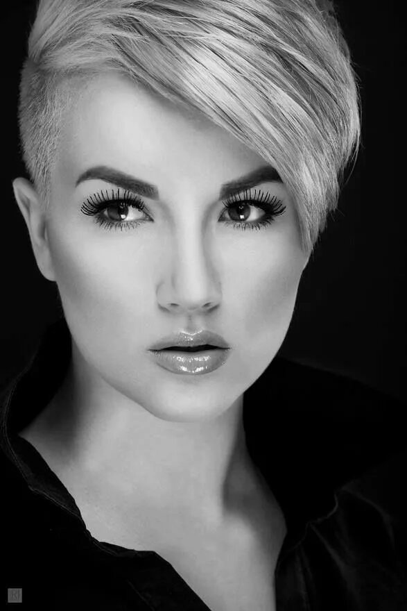 Прически на короткие волосы ассиметрия Short hair undercut, Undercut hairstyles, Hair styles